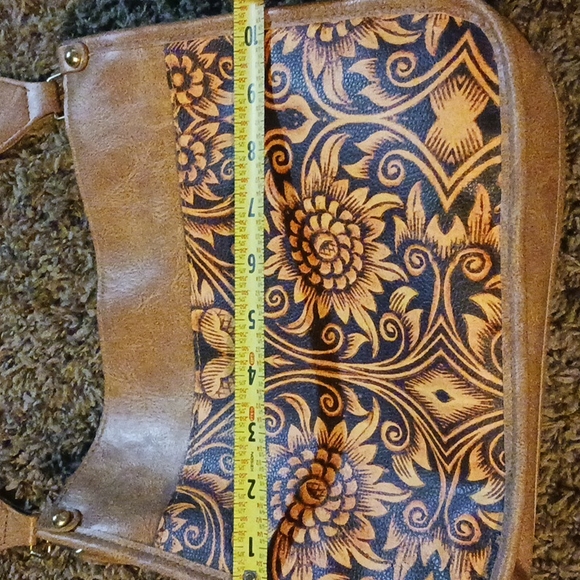 Cute Crossbody Bag - Picture 7 of 9
